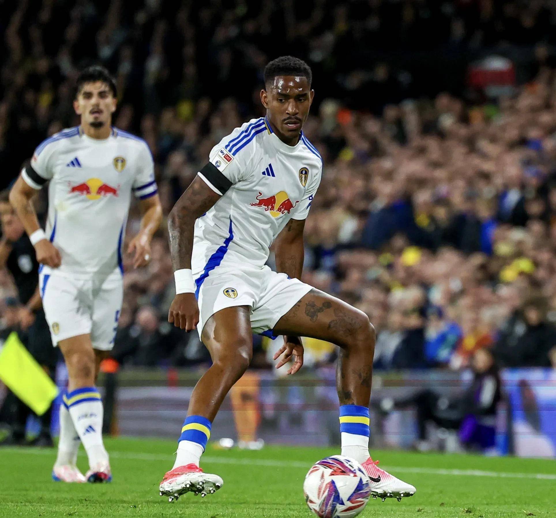 利兹联主场战平多特蒙德:争夺欧冠席位的简单介绍 利兹联主场战平多特蒙德:争夺欧冠席位的简单介绍