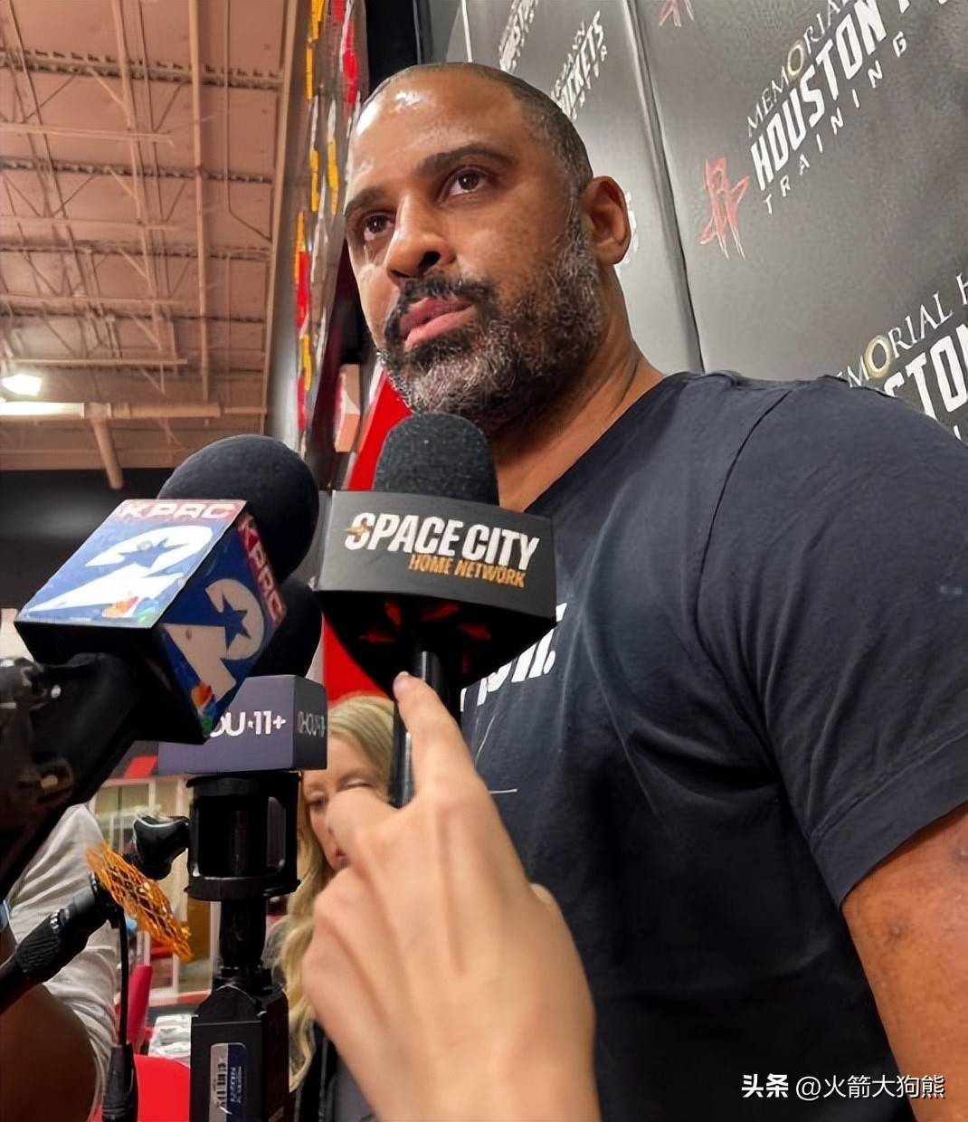 人队主控球员受伤,影响战况 人队主控球员受伤,影响战况