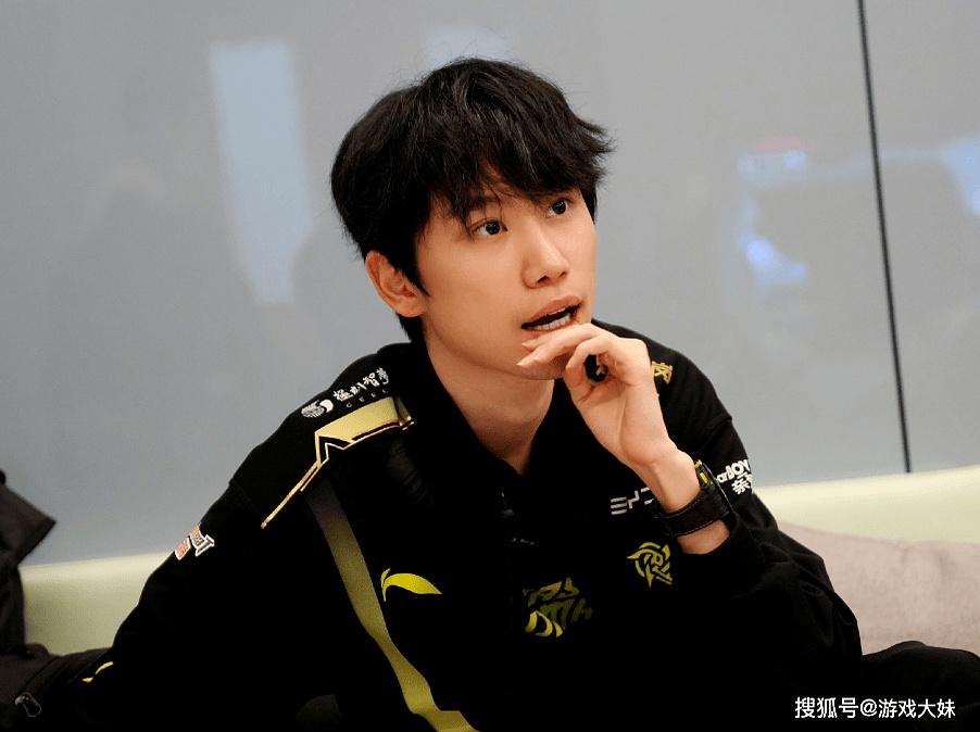 Ning巅峰对决，Rookie与90激战雄鹿分钟，关键助攻胜负难料！